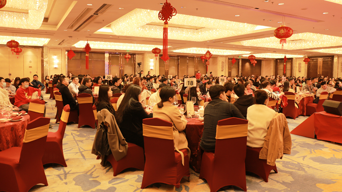 祝賀華一世紀2021年度表彰大會暨2022迎新啟動大會圓滿召開(圖26) image.png