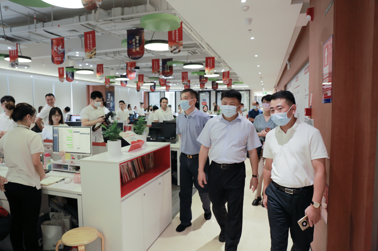 華一世紀成為市總工會領導“面對面、手拉手、心連心”蹲點掛點單位(圖3) image.png